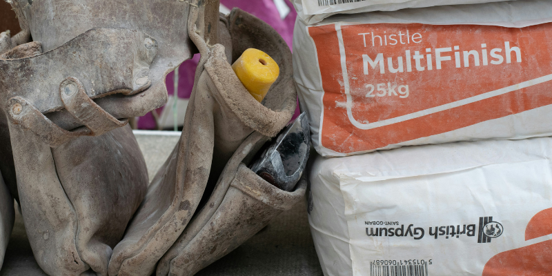 What is Skimming Plaster? | Differences Between Skimming and Plastering